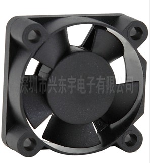 電飯煲散熱風(fēng)扇轉(zhuǎn)子平衡軸心在哪里？